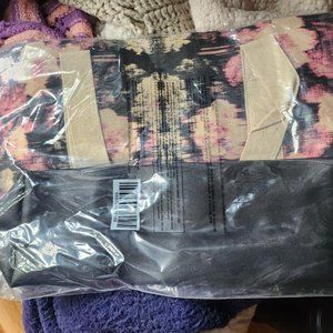 NEW IN PACKAGE 2022 MOTHERS DAY TOTE BAG